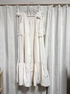 綿ローンティアードワンピース シロ タブリエ 前開き エプロン 羽織り 綿ローンティアードワンピース シロ タブリエ 前開き エプロン 羽織り