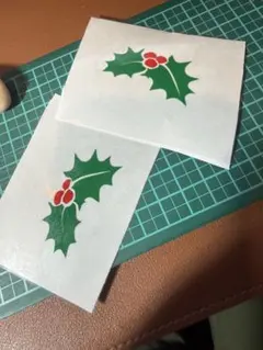 ヒイラギの葉と実 ステッカー 2枚セット