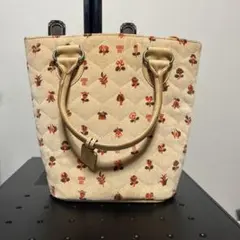 ANNA SUI アナスイ 花柄キルティングトートバッグ