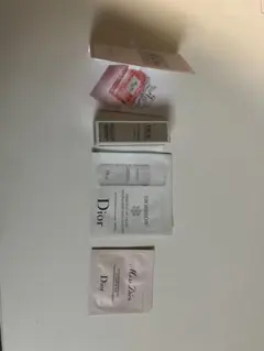 Dior香水、美容液、ボディミルクサンプルセット