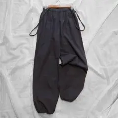 GALERIE VIE　コンパクトコットンツイルパンツ　 定価2.6万のサムネイル