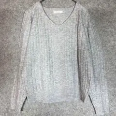 春夏✨テチチ（M）ケーブルニットセーター☘️Ｖネック/シンプル/グレー/大人