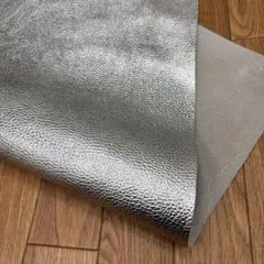 格安　牛革　本革　はぎれ大　レザークラフト　革はぎれ　革ハギレ　NO.24