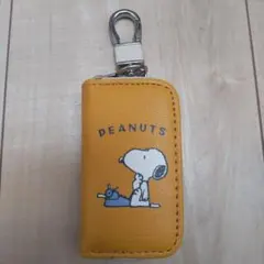 PEANUTS SNOOPY スヌーピーケース　キーケース
