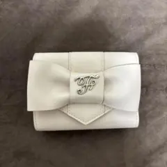 Maison de FLEUR 三つ折り財布のサムネイル