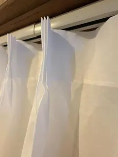 美品　リリカラ　ホワイトカーテン