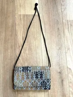 TITICACA ショルダーバッグ　お財布バッグ　サコッシュのサムネイル