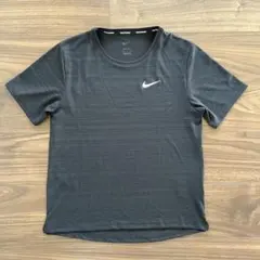 Nike ブラック ランニングTシャツ