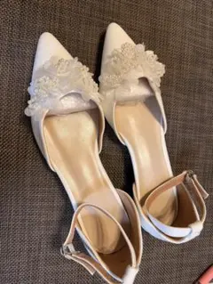 ブライダルシューズ　ホワイトフラワー装飾　23.5cm
