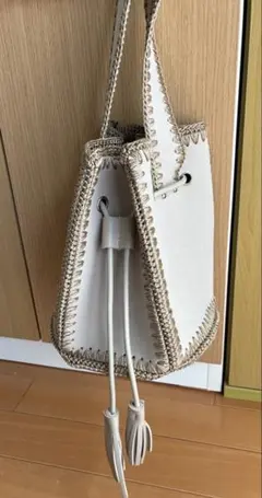 ハンドバック