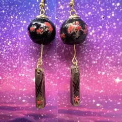ハンドメイド 彼岸花モチーフ 揺れるピアス