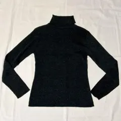 ラメ入り黒タートルネックセーター
