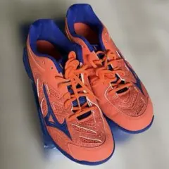 MIZUNO バドミントンシューズ 28.0cm オレンジ ブルーのサムネイル