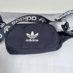 adidas ボディバッグ