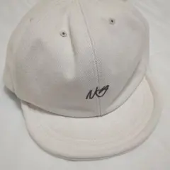 クリーム色刺繍ロゴキャップ