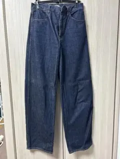 【美品】UNIQLO U ワイドフィットカーブジーンズ　26