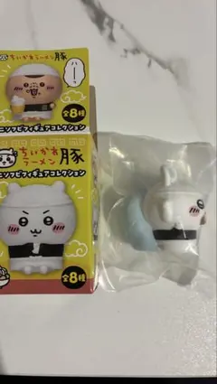 【新品未開封品】ちいかわラーメン豚　ミニソフビフィギュア　モモンガ　カードセット