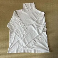 GU ホワイト タートルネック 長袖トップス