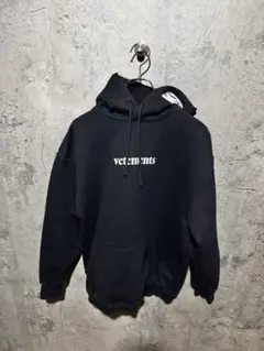 2026年最新】vetementsパーカーの人気アイテム - メルカリ