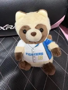 北海道日本ハムファイターズ 山﨑福也 ！動物ぬいぐるみたぬき