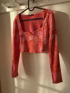ZARA フラワープリント クロップドTシャツ