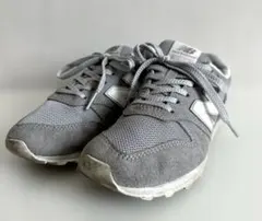 美品！New Balance 996 グレー スニーカー 23cmニューバランスのサムネイル
