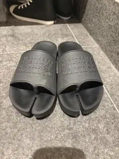 Maison Margiela ブラック サンダル　サイズ44のサムネイル