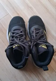 Adidas スニーカー ブラック 22.5 cm