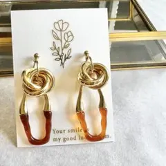 《No.904》ツイストボリュームフープピアス/ブラウン バイカラー ゴールド