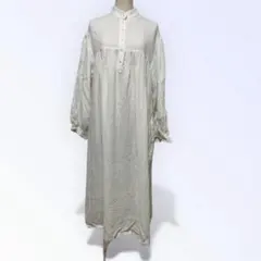 BY ワッシャースタンドカラーギャザーワンピース