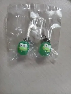 はぴだんぶい　めじるしアクセサリー　ソロキャンプ　けろけろけろっぴ