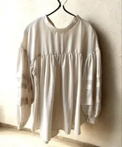 earth music＆ecology アイボリー バルーンスリーブ ブラウス