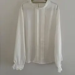 ホワイト長袖レースブラウス