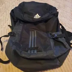 adidas 黒 リュック・バックパック