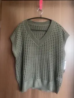 【新品未使用】ぞうねこちゃんねる　メッシュ編み Vネック ニットベスト