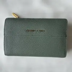 CHARLES & KEITH 二つ折り財布 グリーンのサムネイル