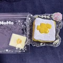 MOMO スクイーズ　マンゴーケーキ