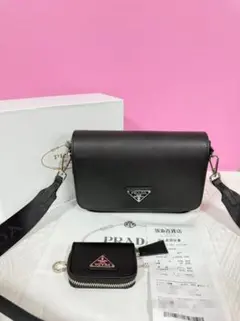 ブラックレザーショルダーバッグ