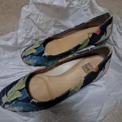 Item thumbnail for item d977d5f3-32c7-4d98-bbef-dc96b81f4d52