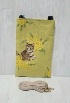 ハンドメイド　スマホポシェット　ショルダーバッグ　サコッシュ　バッグ　猫柄