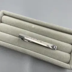 056 イヴサンローラン　シルバー ストライプ ネクタイピン