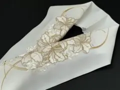 に*️様 【訳あり　大処分】成人式‼️振袖用‼️ シルエリー 刺繍入り 半衿　白