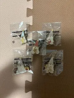 【全５種】リルリンリン　ピンバッジ　2025 クリスマス　フルコンプ　ディズニー