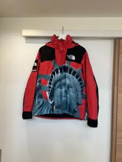 限界値下　THE NORTH FACE × Supreme マウンテンパーカー