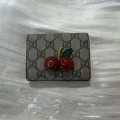 GUCCI 二つ折り財布 チェリー GGスプリーム コンパクトウォレット