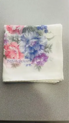 Yves Saint Laurent 花柄ハンカチ　サンローラン