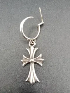 【確実正規品】 CHROME HEARTS タイニー chクロスピアス片耳 Chrome hearts タイニー CHクロス フープピアス 片耳用 - メルカリ