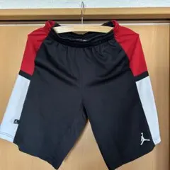 Jordan 黒赤ショートパンツ