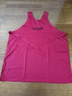 赤いエプロン ポケット付き