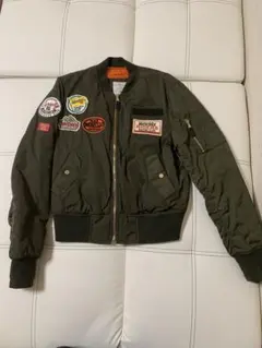 Bershka MA-1 フライトジャケット カーキ ワッペン